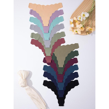 Tangá spodná bielizeň s vlnitým lemom, mäkká a priedušná; nízky pás; U-tvar dizajn; 100% hlavný materiál.