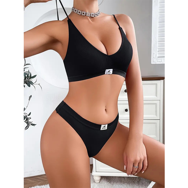 Rinnahoidjate komplekt – vest-stiil, puuvillane põhikangas, 3/4 kauss, keskmiselt vormitud kausid, fikseeritud topelt õlapaelad