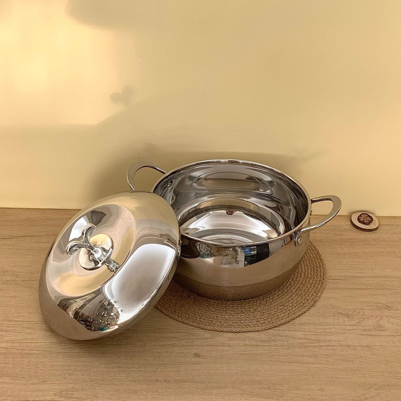 Hrniec na polievku z 201 nerezovej ocele, objem 3,1–4 l, nerezový pokrievka, antiadhézny povrch, kompatibilný so všetkými platňami