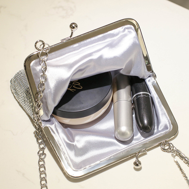 Metalna clutch torbica za žene s perlicama, pretinac za mobitel, uspravni kvadratni oblik, zatvaranje kopčom, poliester podstava