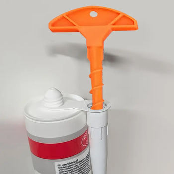 Sklenený tmelový uzáver a čistič trysky k pištoli na tmel, vhodné pre trubky s bežným priemerom