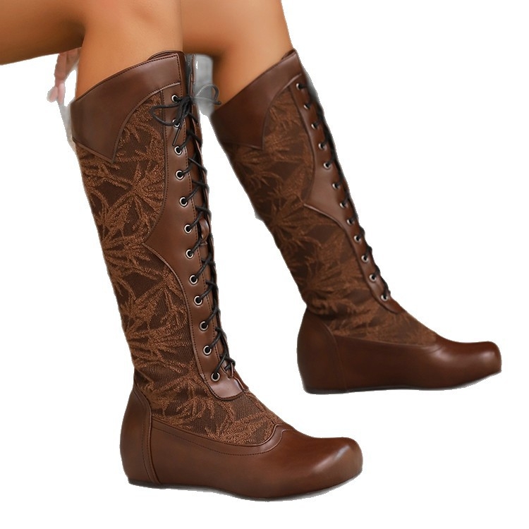 Martin čizme s hranatim vrhom, visokim šniranjem sprijeda, visina pete 3–5 cm