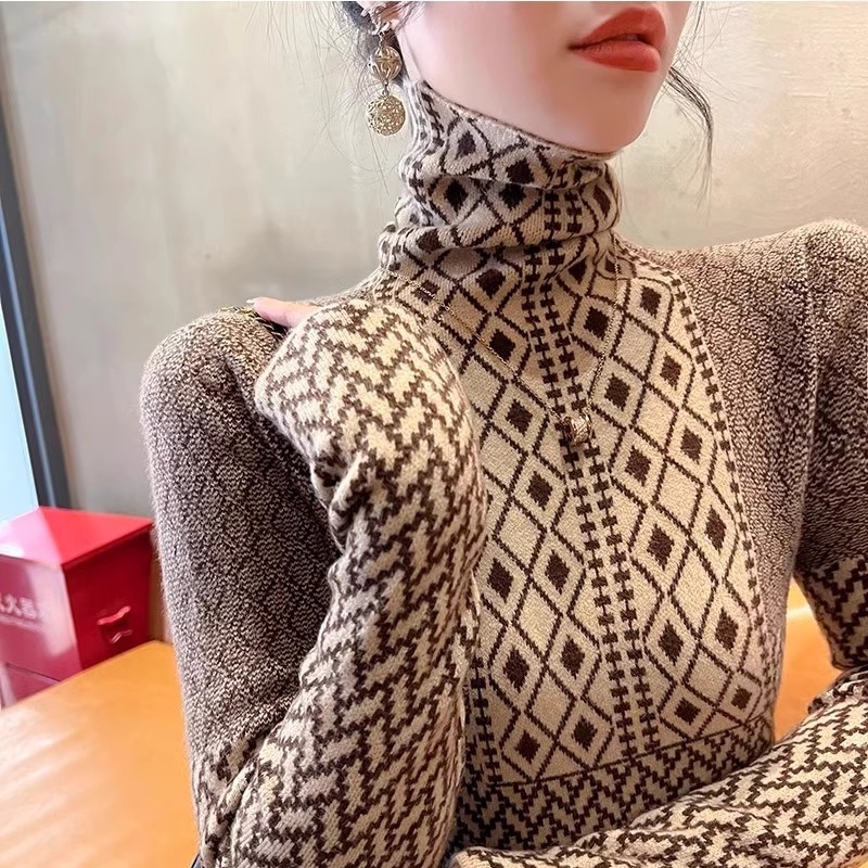 Ženski džemper s rombodnim uzorkom i visokim ovratnikom, od viskoznih vlakana, široki kroj