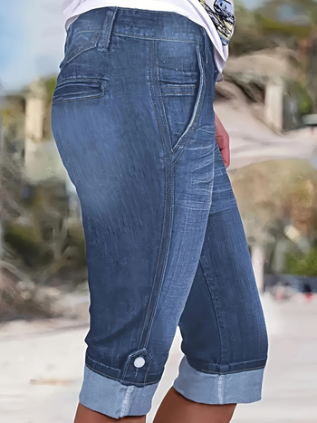 Dámske džínsové bermudy s vysokým pásom, s roztrhanými kolenami a elastickým lemom