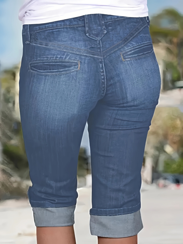 Dámske džínsové bermudy s vysokým pásom, s roztrhanými kolenami a elastickým lemom