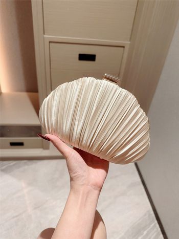 Satenska večernja clutch torbica s oblikom školjke, ovalni tvrdi kućište, s lancem, nošenje u ruci ili preko ramena