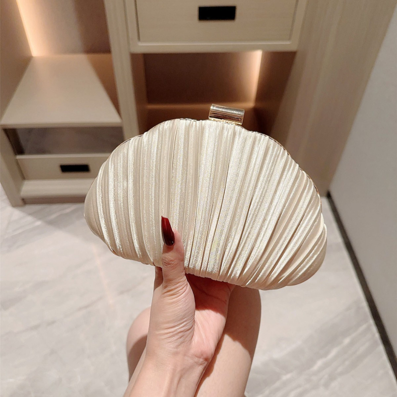 Satenska večernja clutch torbica s oblikom školjke, ovalni tvrdi kućište, s lancem, nošenje u ruci ili preko ramena