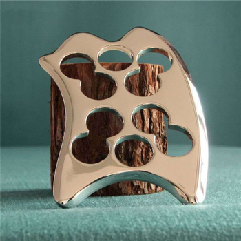 Nerezový nôž na fascie s desiatimi otvormi pre hlbokú masáž tkanív a uvoľnenie fascie