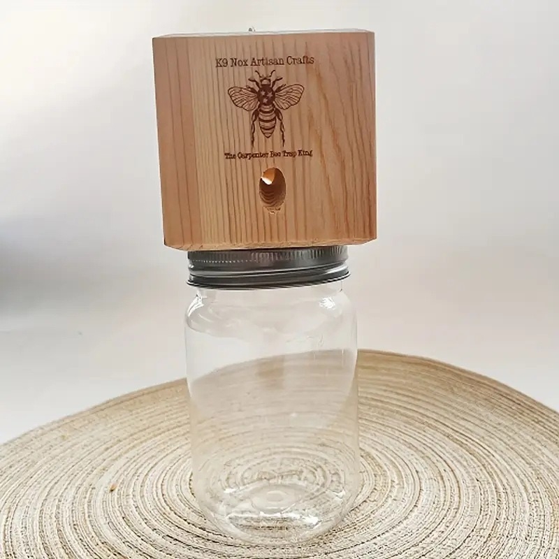 Kapana za Carpenter Bee – Drveni privjesak, Boxwood, Brand Also rhyme