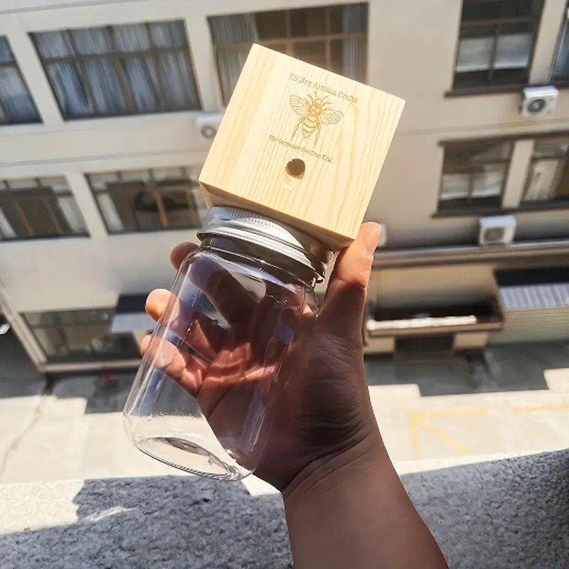 Kapana za Carpenter Bee – Drveni privjesak, Boxwood, Brand Also rhyme