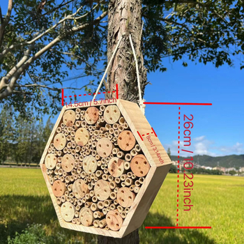 Drevený hotel pre včely so zavesením – domček pre hmyz, priláka opeľovače, záhradná dekorácia