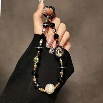 Телефонна висулка с кристали във форма пеперуда — ръчно изработено, женски стил, украса