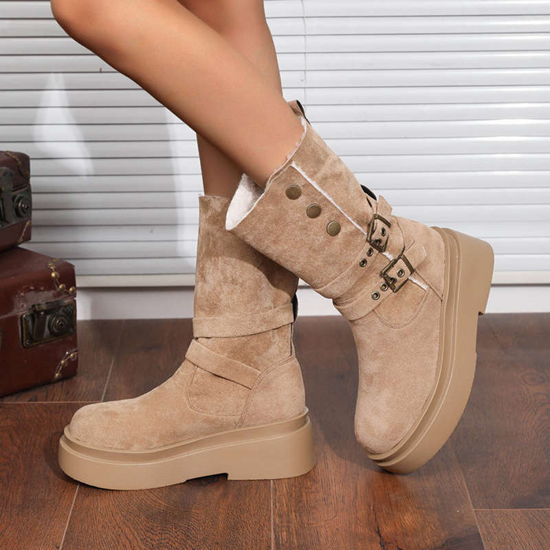 Женски ботуши до средната подбедрица, микрофибър горна част, гумено ходило, закръглен нос, клиновиден ток 3–5 см