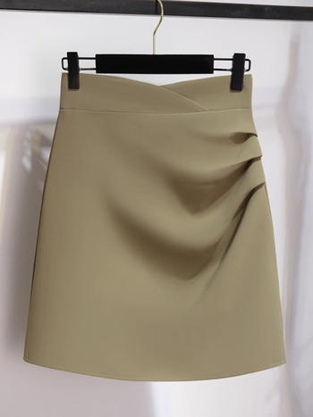 A-linijska kratka suknja s visokim strukom, plisirana, vizualno laskava siluetu, poliester