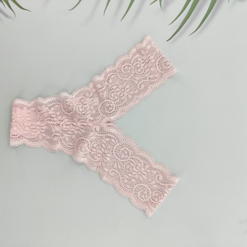 Dámske tangá s čipkou – nízky pás, priedušný polyamid, pletená podšívka