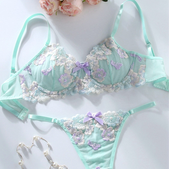 Set grudnjaka s čipkom, glavni materijal najlon, podstava od pamuka, košarice bez oblikovanja, fiksne dvostruke naramenice