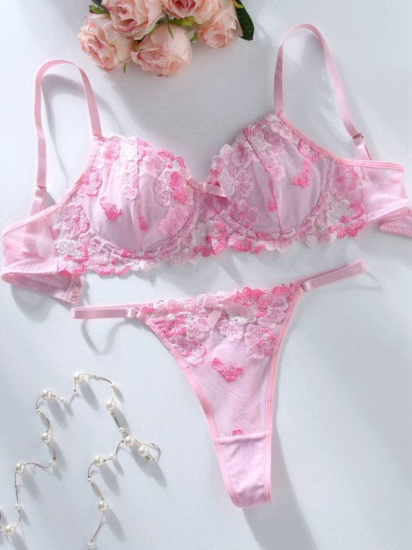 Set grudnjaka s čipkom, glavni materijal najlon, podstava od pamuka, košarice bez oblikovanja, fiksne dvostruke naramenice