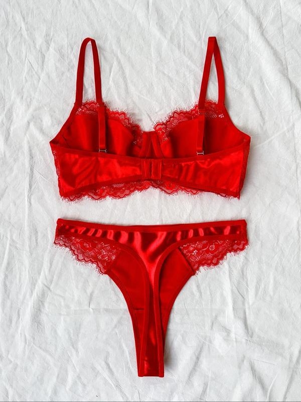 Set grudnjaka i gaćica s čipkom i push-up efektom