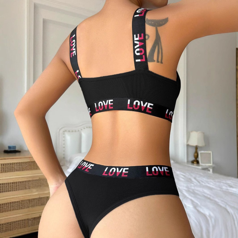 Pamučni set grudnjaka s prozračnim bezobličnim košaricama i čvrstima dvostrukim naramenicama – lagani sportski stil