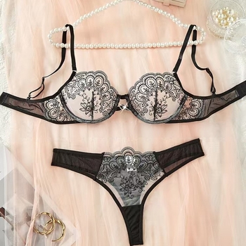 Push-up бюстгальтер комплект с флорална дантелена бродерия и прозрачен мрежест панел – полиестер 90–95%