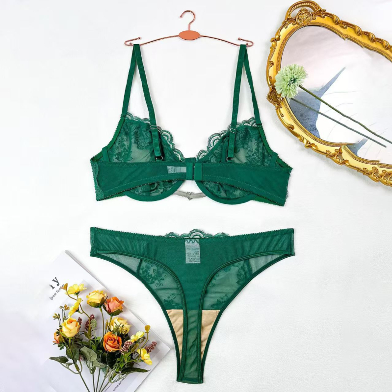 Push-up бюстгальтер комплект с флорална дантелена бродерия и прозрачен мрежест панел – полиестер 90–95%