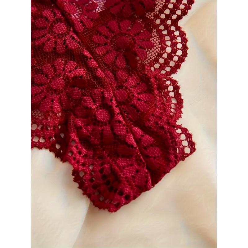 Troje čipkastih grudnjaka, udoban i prozračan set, najlon čipka s pamukom podstavom, košarice bez oblikovanja, tradicionalan, luksuzan stil