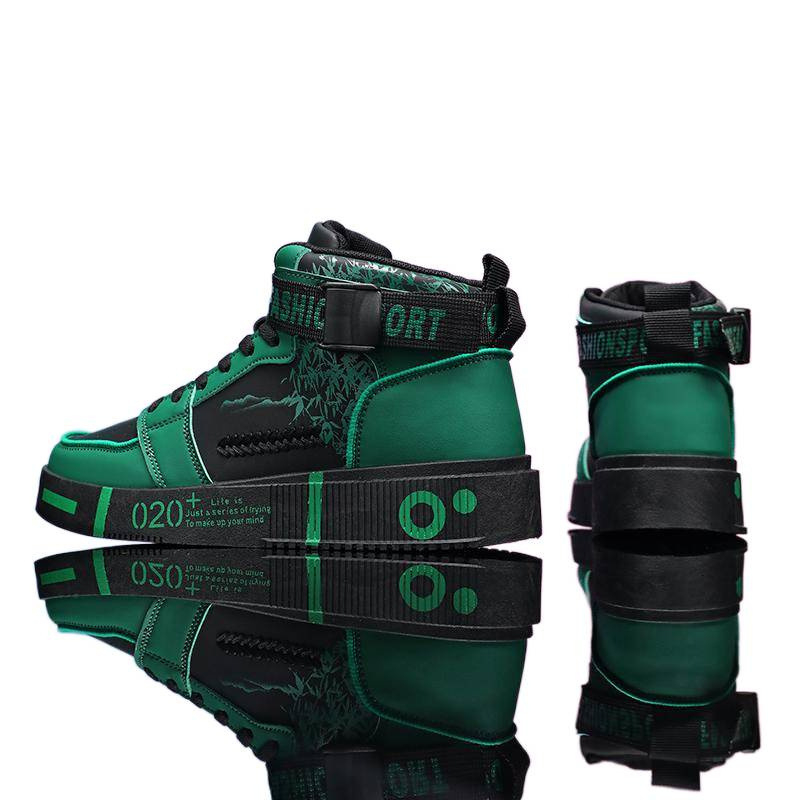 Unisex casual tenisice: prozračni gornji dio od sintetičke kože, gumena potplata, vezanje, niski kroj, zaokruženi vrh.