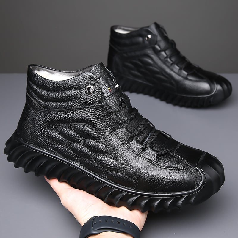 Pánske snehové topánky, vyteplené flecom, vysoký horný diel, dvojvrstvová hovädzia koža na vrchnej časti, protišmyková gumová podrážka