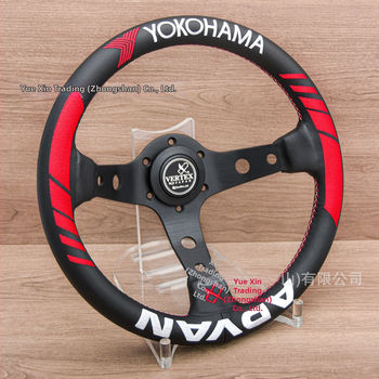 Pretekársky volán s VERTEX vyšívaním, univerzálne použitie (Materiál: zliatina; Typ: Pretekársky volán; Model: Univerzálny; Vhodné modely: Univerzálne; Spracovanie a prispôsobenie: Áno)