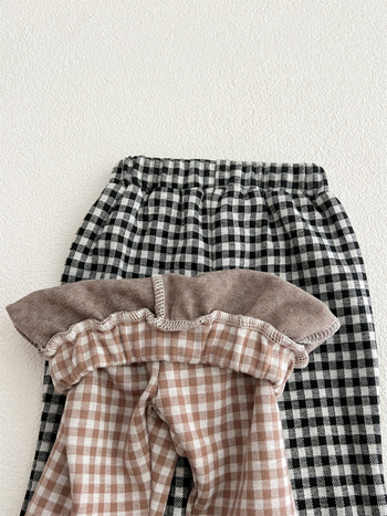 Lányoknak koreai stílusú trapéznadrág pamutból, 95% pamut, kockás mintával és csipkeszegéllyel, 3–8 éveseknek