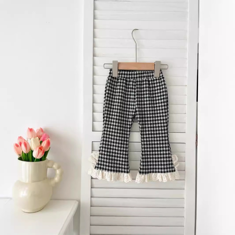 Lányoknak koreai stílusú trapéznadrág pamutból, 95% pamut, kockás mintával és csipkeszegéllyel, 3–8 éveseknek