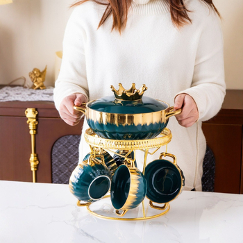 Keramická nádoba na polievku s emailovým povrchom a kovovým rámom, izolovaná, sklenené viečko, model JP027, objem 2.1-3 L