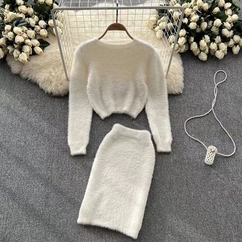 Damski dvodijelni plušasti set za jesen-zimu: kratki pleteni džemper i suknja s visokim strukom, uzorak: ispis, 70–80% poliester, jesen 2024