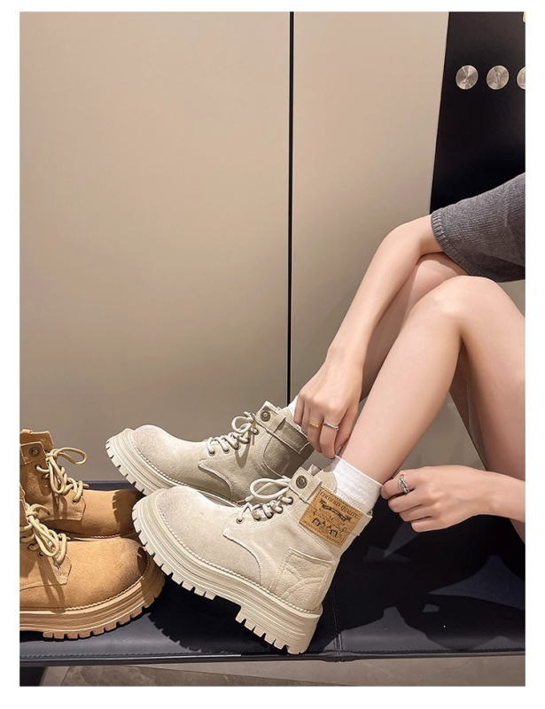 Ženske Martin čizme, gornji dio od nubuka, gumena potplata, srednji pet 3–5 cm, srednja duljina potkoljenice, prednje vezanje