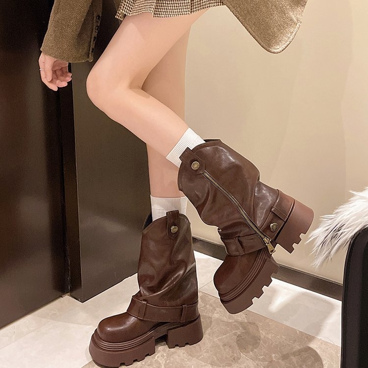 Ženske Martin čizme, srednje uzdignute potkoljenice, debeli potpetica 3–5 cm, PU gornji dio, gumeni potplat, zaobljeni vrh, britanski stil