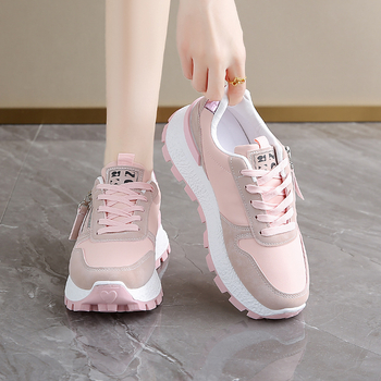 Ženske tenisice s debelim potplatom, PU kožna gornja, boja blok uzorak, vezivanje pertlama, srednja peta 3–5 cm