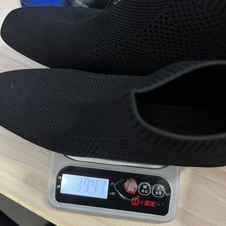 Ženske čizme srednje visine do potkoljenice od umjetne kože, uski nos, kvadratni pet 3–5 cm, pamuk podstava