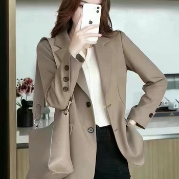 Naistele bleiser lotuse leheka kaelusega, kroonlehe kujulised varrukad, ühe rea nuppudega sulgumine, polüester, kevad/sügis, vaba lõige