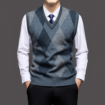 Meeste varrukateta vest, diamantsed muster, paks akrüülsegu 30–35%, V-kaelus, ilma kraega, kevad-sügisperiood