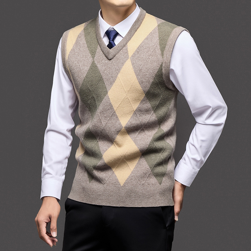 Meeste varrukateta vest, diamantsed muster, paks akrüülsegu 30–35%, V-kaelus, ilma kraega, kevad-sügisperiood