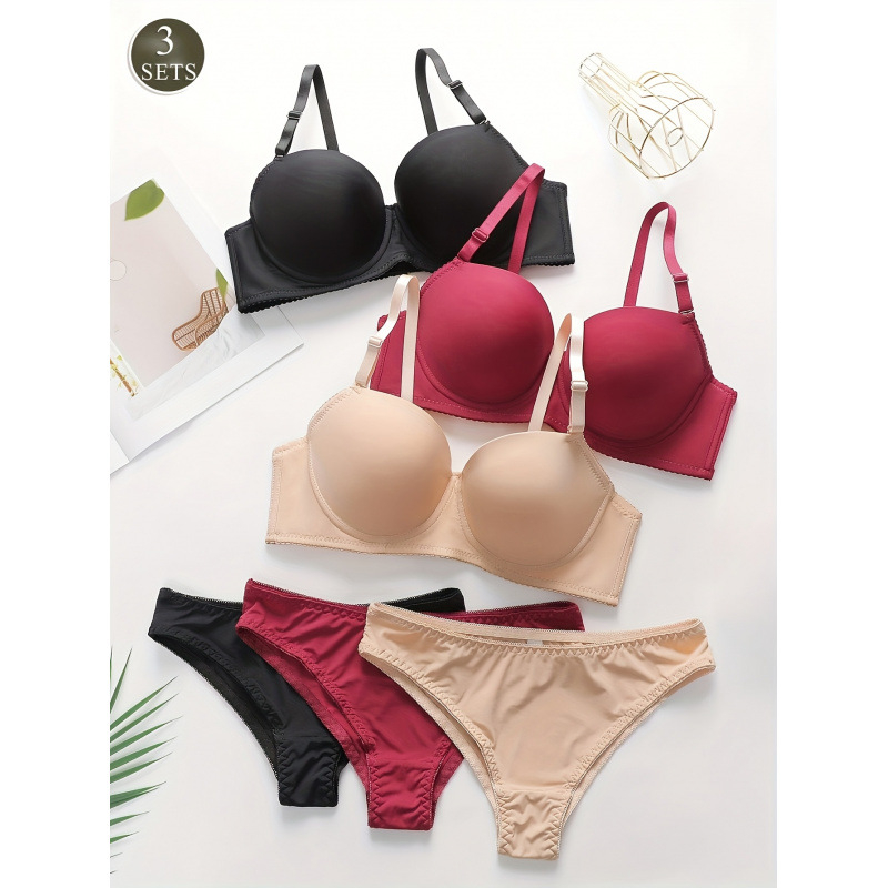 Set grudnjaka i gaćica s visokim podrškom; trokutasti cupovi, srednje oblikovani cupovi; materijal 90% najlon (polyamid) + 10% elastan