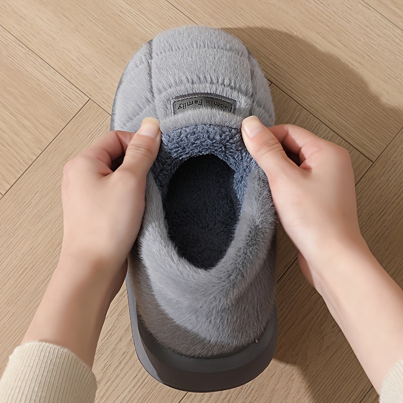 Muške papuče EVA: gornji dio i potplat EVA, mekana plišasta podstava s prugama, protuklizna potplata za zimu