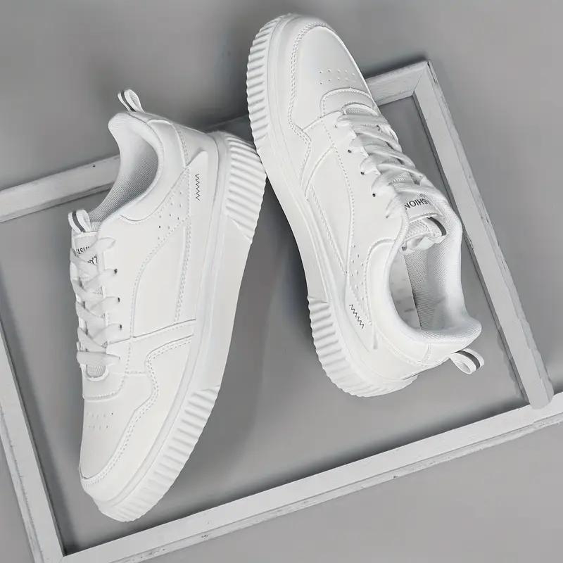 Muške skate tenisice s Microfiber gornjim dijelom, niski profil, peta 3–5 cm, vezanje šnalama, spojena podloga