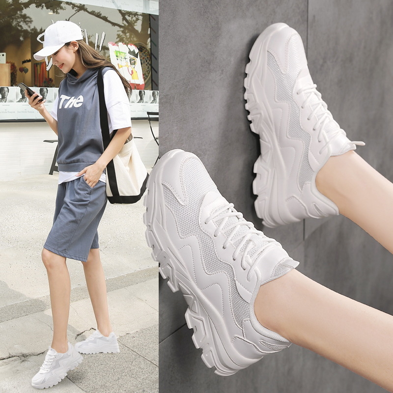 Ženske tenisice – prozračni mrežasti gornji dio, okrugli vrh, zatvaranje vezicama, ravna potpetica, PU uložak