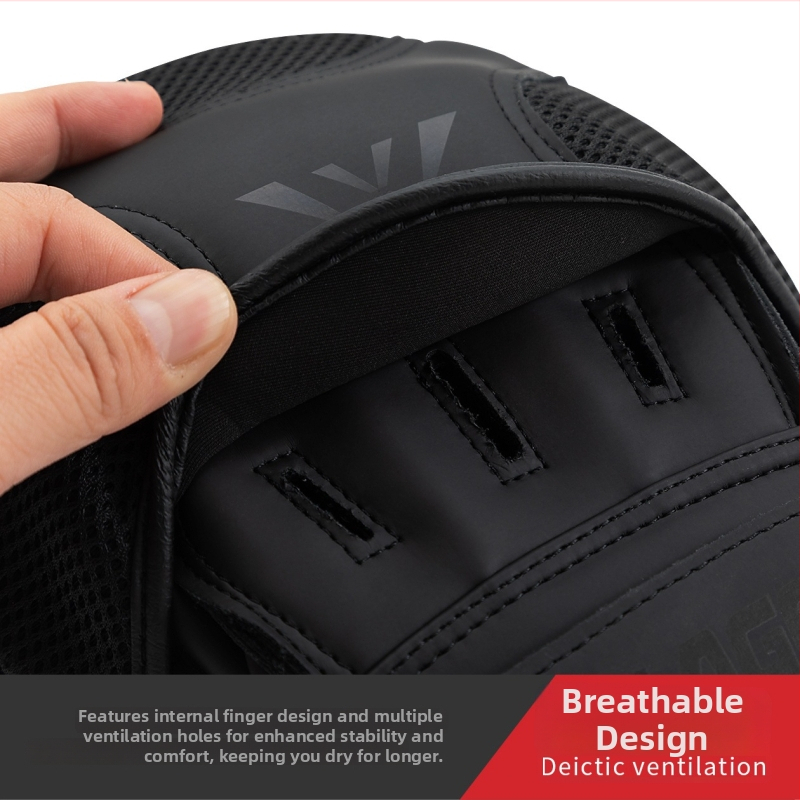 Zakřivený cieľ na ruku pre box a Muay Thai (Štýl: Vertikálny; Značka: Iná; Materiál: Iné; Pôvod: Iné; Nie je určené pre deti)