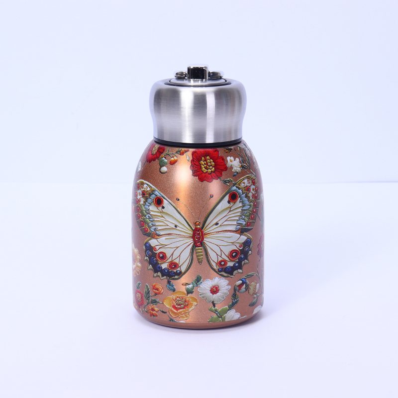 Termos s dvojitou stenou a vakuovou izoláciou, vnútorná 316 nerezová oceľ, vonkajšia 201 nerezová oceľ, 6–12 h izolácia, uzáver so skrutkou