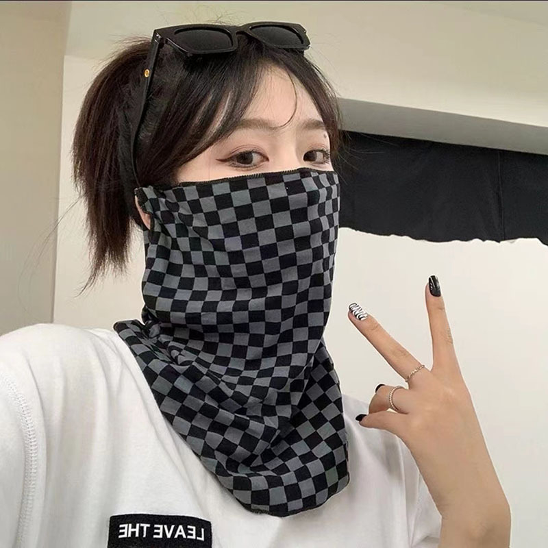 Jazdecká maska na tvár s ochranou krku a UV ochranou, polovičné prekrytie tváre, polyester 61–70%