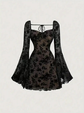 A-vonalú ruha négyszögletes kivágással, hosszú puffos ujjal, magas derékkal, háló anyag