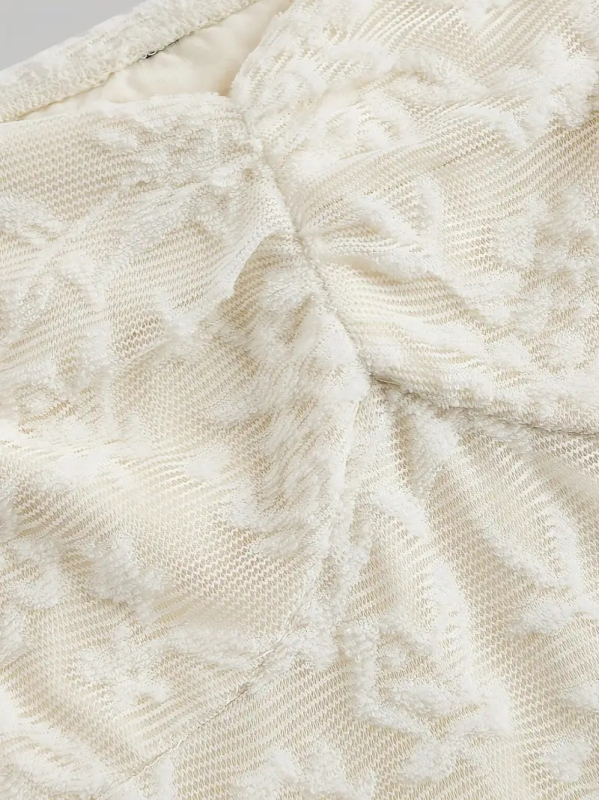 A-vonalú ruha négyszögletes kivágással, hosszú puffos ujjal, magas derékkal, háló anyag