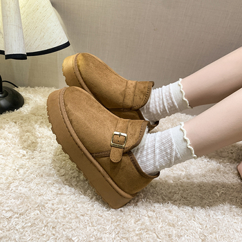 Ženske zimske čizme za snijeg – gornji dio od velura, fleece podstava, niski profil, pull-on zatvaranje, platforma na peti